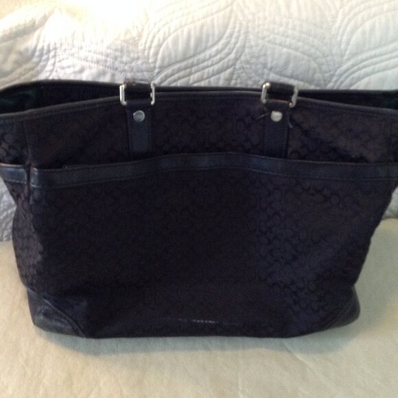 Coach XL Signature Purse/Diaper Bag; Authenticated; Classic canvas and Leather - Picture 2 of 4